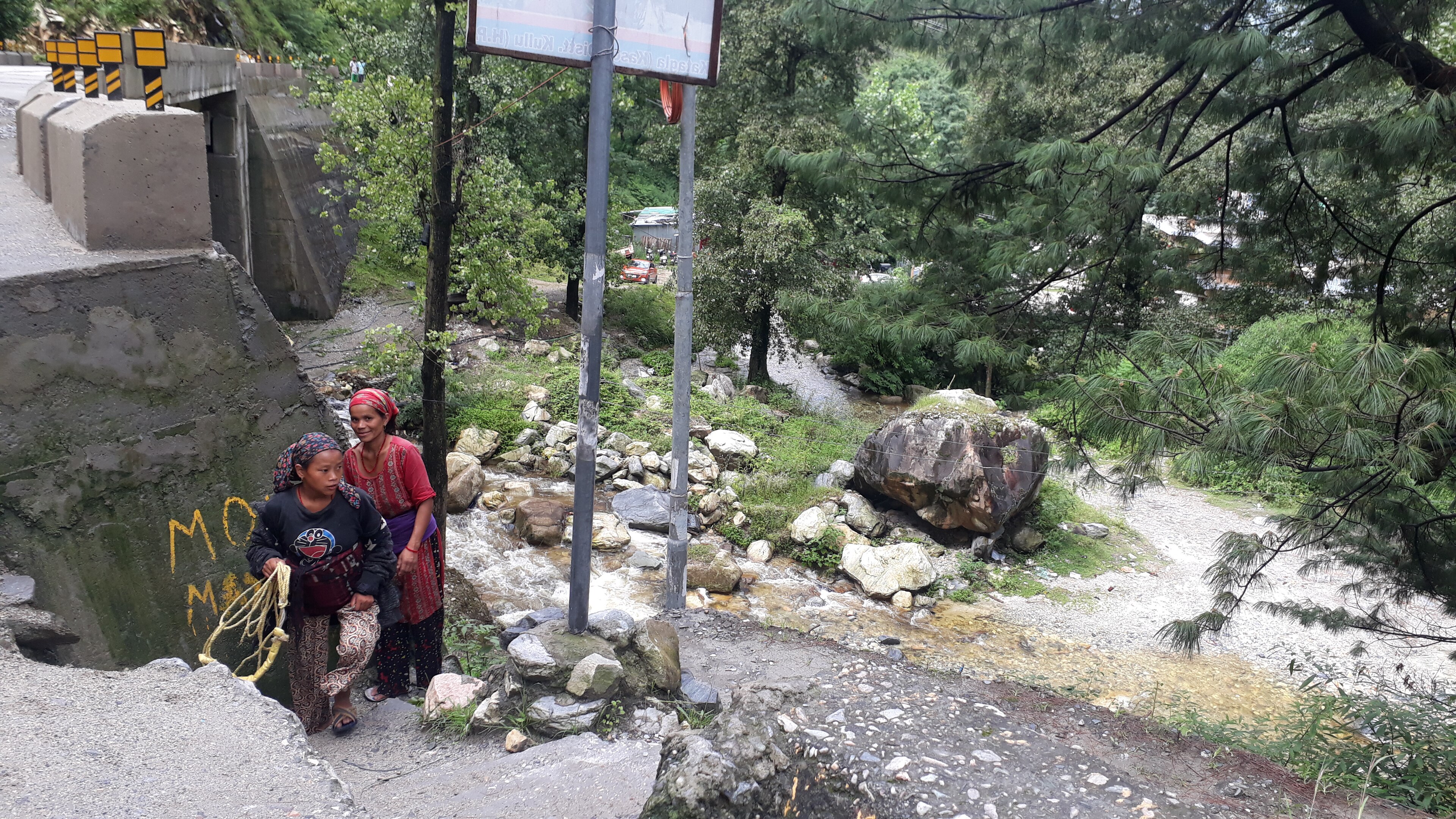 Brahmatal Lake trek, Uttarakhand